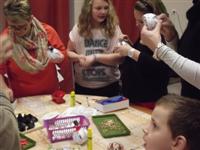 Mikul�s, kar�csonyi j�tsz�h�z